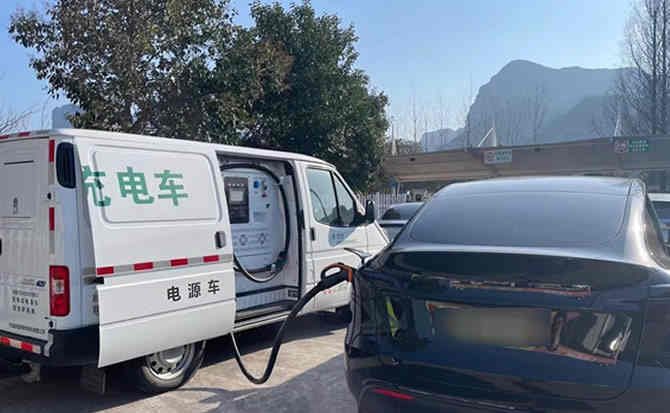 金湖汽车搭电